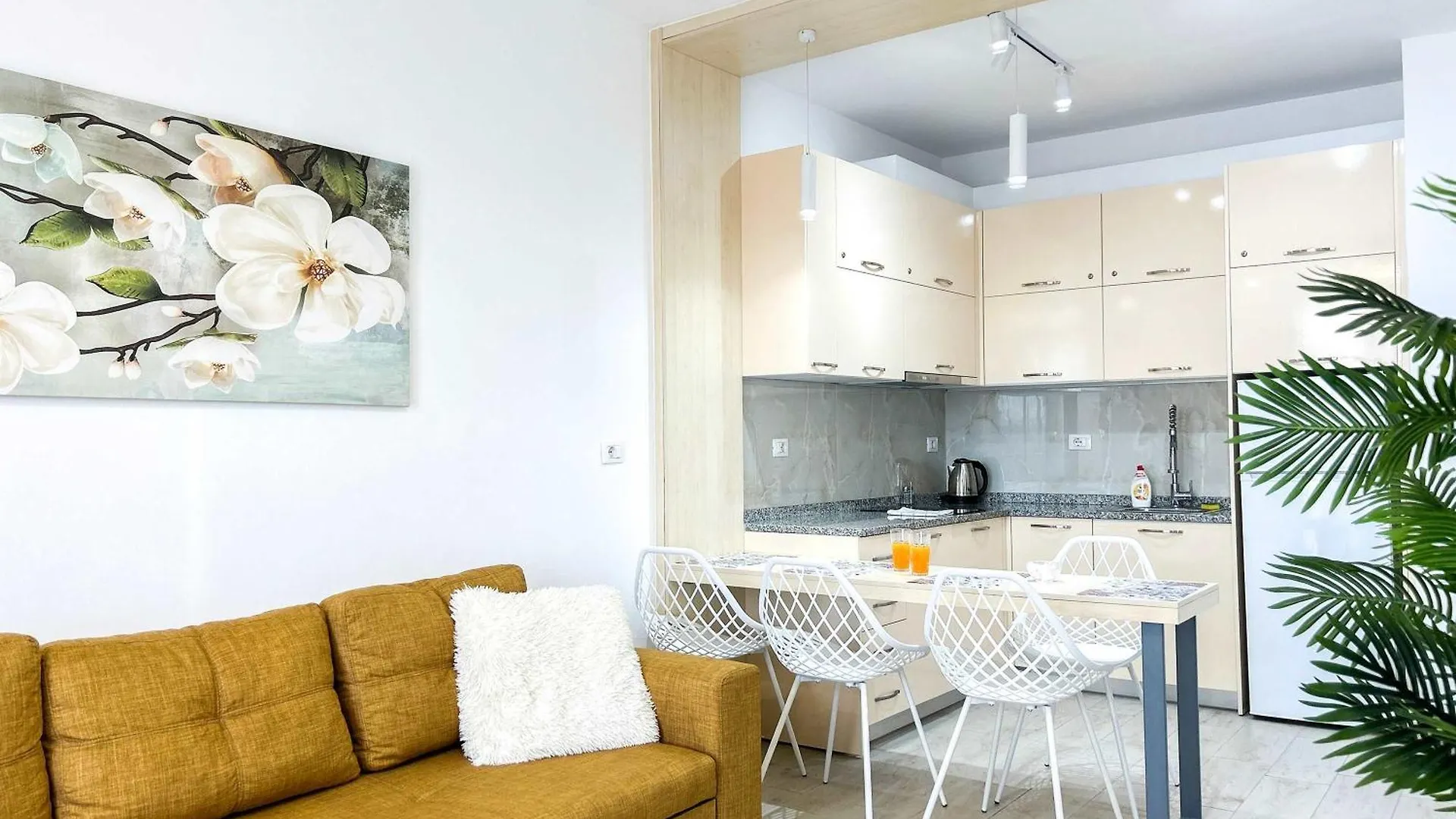 New Relax Apartment Golem